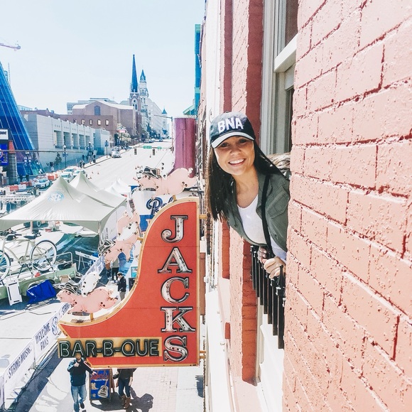 Meet your Posher, Kristy - Picture 8 of 8